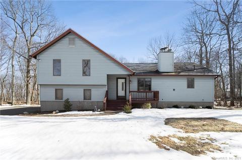 41 Putting Green Ln, Prospect, CT 06712 photo 1