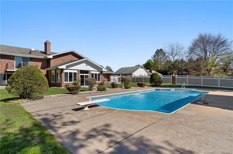 91 Cricket Knl, Wethersfield, CT 06109 photo 1