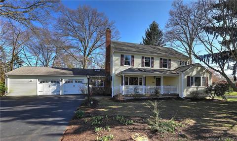 4 Bailey St, Trumbull, CT 06611 photo 1