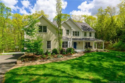 35 Russett Rd, Newtown, CT 06470 photo 1