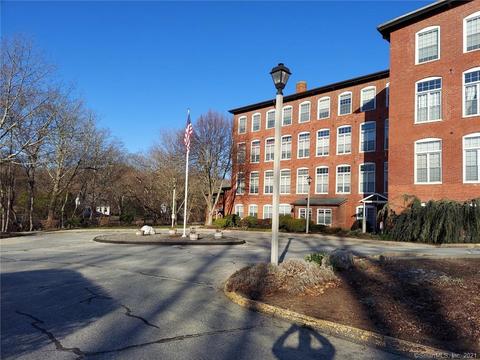 45 Main St #111, Plainfield, CT 06374 photo 1