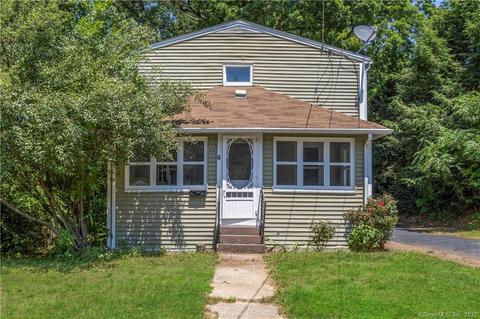 40 Prince St, Killingly, CT 06239 photo 1