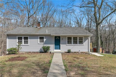 174 Lambtown Rd, Ledyard, CT 06339 photo 1