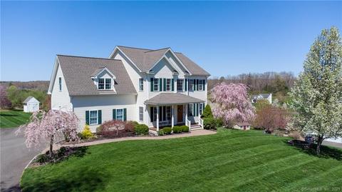 1 Quarry Ridge Rd, Newtown, CT 06482 photo 1