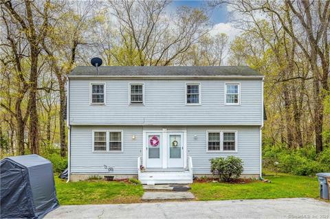 62 Roxbury Rd, Niantic, CT 06357 photo 1