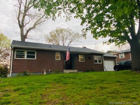 92 Lhomme St, Killingly, CT 06239 photo 1