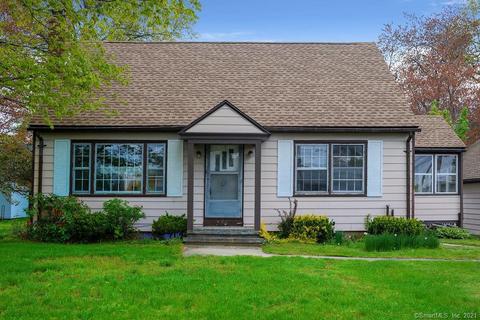 84 4th St, Suffield, CT 06078 photo 1