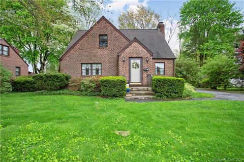 12 Bailey St, Trumbull, CT 06611 photo 1