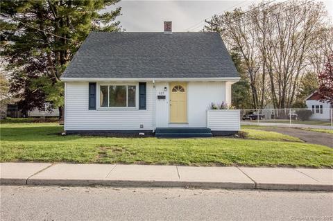 227 North St, Killingly, CT 06239 photo 1