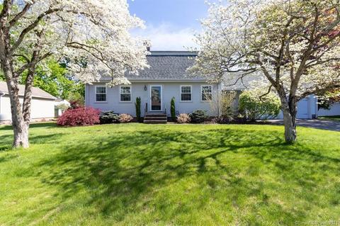 40 E Maple St, Manchester, CT 06040 photo 1
