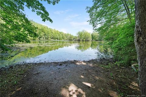 205 River Rd, Hamden, CT 06518 photo 1