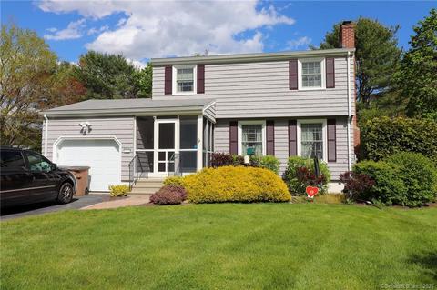 40 Corey Ln, East Lyme, CT 06357 photo 1