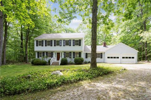 68 Drummer Ln, Redding, CT 06896 photo 1