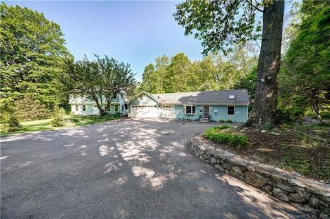 641 Monroe Tpke, Monroe, CT 06468 photo 1