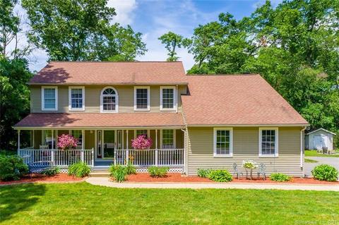 68 Waterman St, Killingly, CT 06239 photo 1