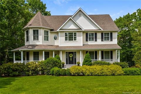 11 Charlies Cir, Newtown, CT 06482 photo 1