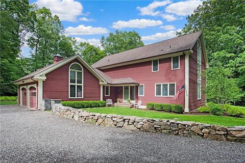 2 Putnam Hill Dr, Redding, CT 06896 photo 1