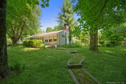 741 Redding Rd, Redding, CT 06896 photo 1