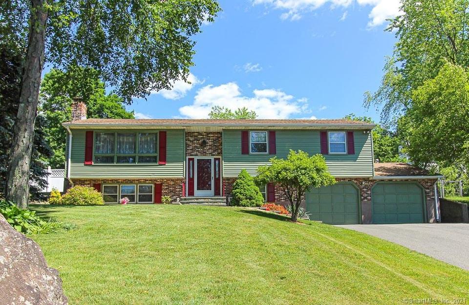 500 Swain Ave, Meriden, CT 06450 1 photo MLS 170407771 Movoto
