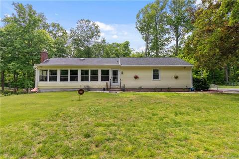 152 Schaeffer Rd, Bethany, CT 06524 photo 1