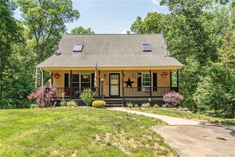 421 Lathrop Rd, Plainfield, CT 06374 photo 1