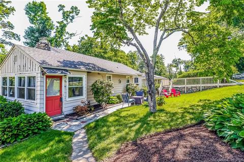 89 Clearview Dr, Brookfield, CT 06804 photo 1