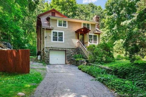 307 Berkshire Rd, Newtown, CT 06482 photo 1