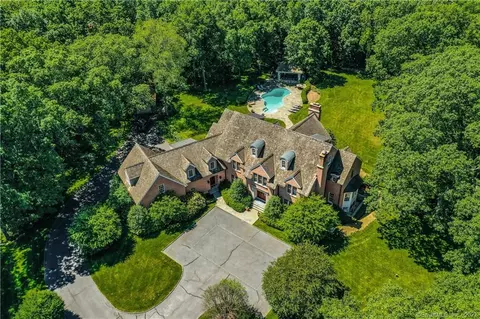 910 Smith Ridge Rd, New Canaan, CT 06840