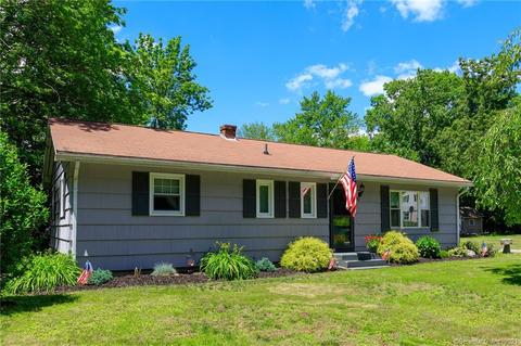 55 Adams Dr, Plainfield, CT 06374 photo 1