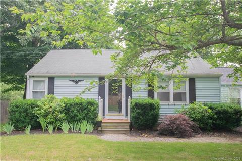 18 Rocky Ledge Dr, Clinton, CT 06413 photo 1