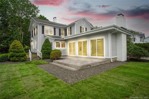 121 Middle Beach Rd, Madison, CT 06443 photo 1