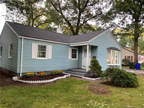 2 Jackson St, Windsor Locks, CT 06096 photo 1