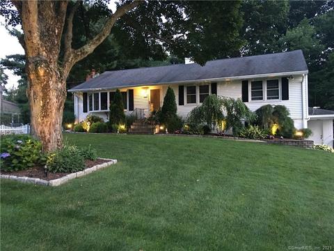 29 Grieb Rd, Wallingford, CT 06492 photo 1