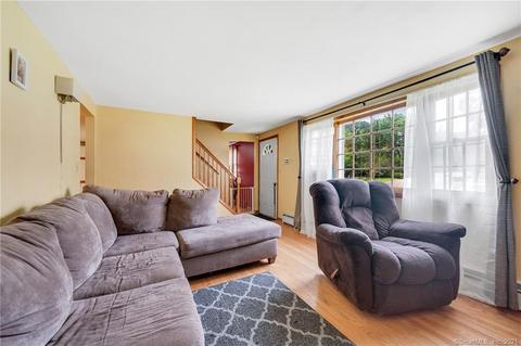 40 Meadowview Dr, Torrington, CT 06790 photo 1