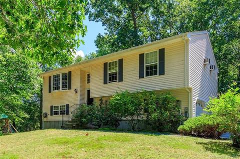 36 Picabo St, Killingly, CT 06239 photo 1