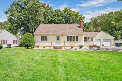 28 Marshall Rd, Windsor Locks, CT 06096 photo 1
