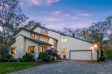 22 Genesee Ln, Madison, CT 06443 photo 1