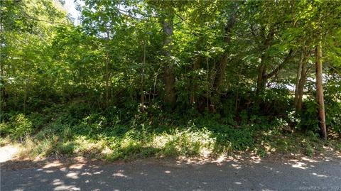 36 Dey St, Griswold, CT 06351