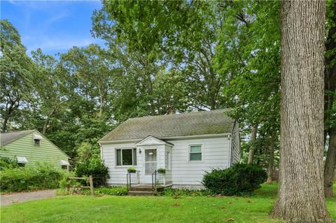 72 Devon Dr, Manchester, CT 06040 photo 1