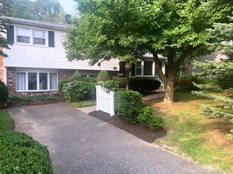 372 Celia Dr, Wolcott, CT 06716 photo 1