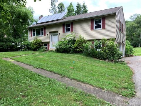 105 Thomas Rd, Ledyard, CT 06339 photo 1