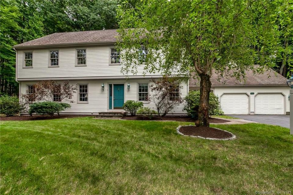 194 Reverknolls, Avon, CT 06001 1 photo MLS 170428768 Movoto