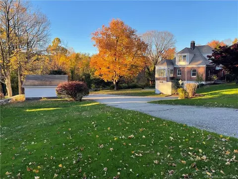 171 Redding Rd, Redding, CT 06896 photo 1