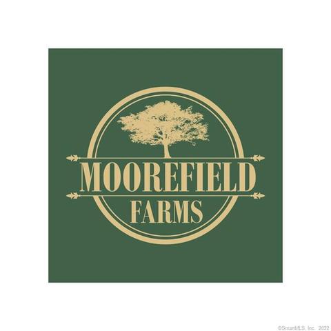 4 Moorefield Farms Rd, Trumbull, CT 06611
