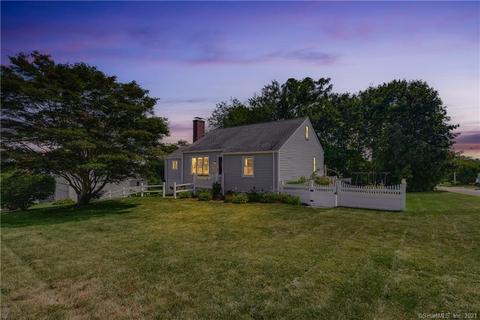43 Beech St, Trumbull, CT 06611 photo 1