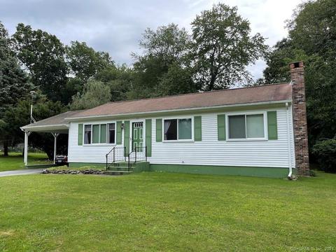63 Arrowhead Dr, Griswold, CT 06351 photo 1