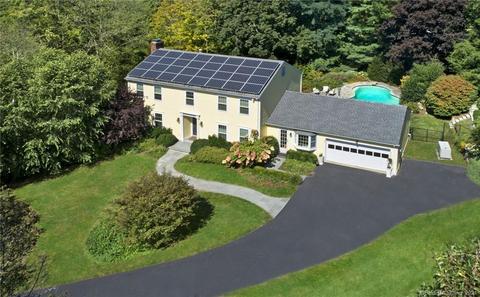 1 Roberta Ln, Greenwich, CT 06830 photo 1