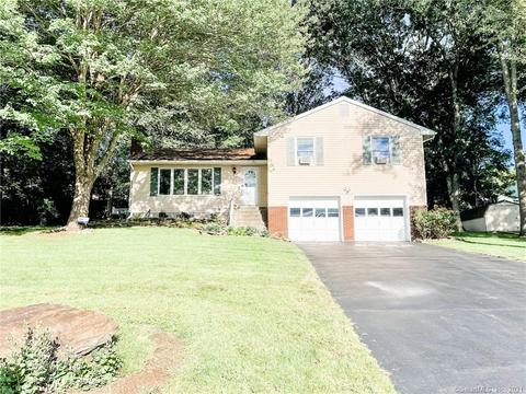 18 Charlton Ave, Killingly, CT 06239 photo 1