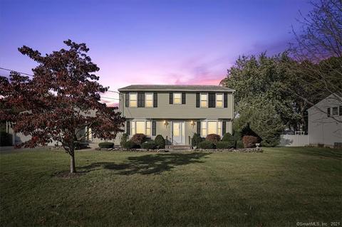 22 Stevens St, Windsor Locks, CT 06096 photo 1
