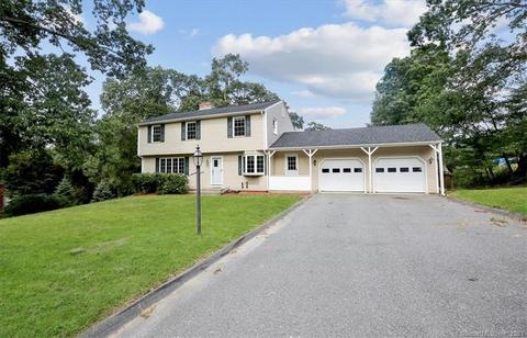 60 Laurel Dr, Killingly, CT 06241 photo 1